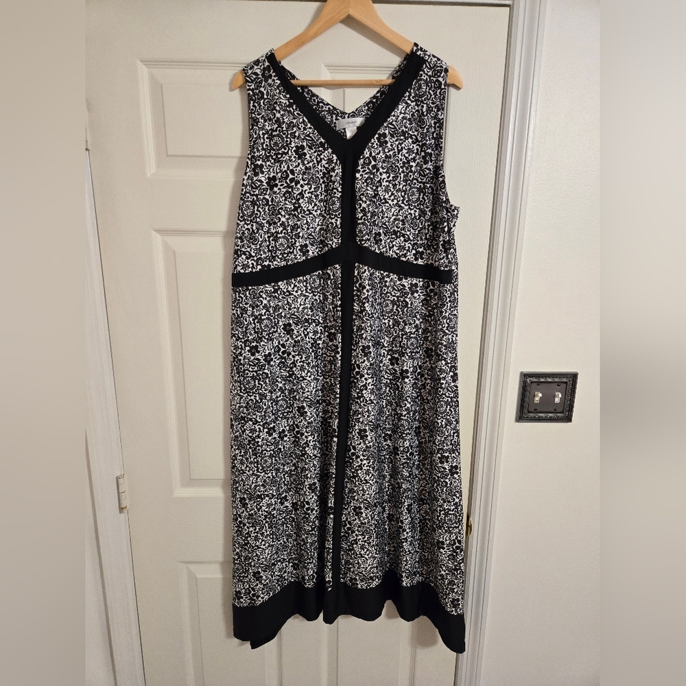 CJ Banks Black And White Floral Polyester Dress Sleeveless Size 1X